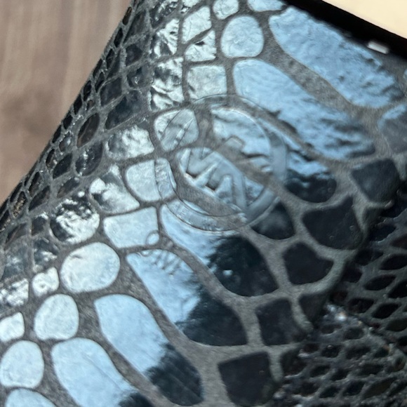 Michael Kors Black Leather Reptile Embossed Pumps | 9 - Picture 7 of 11